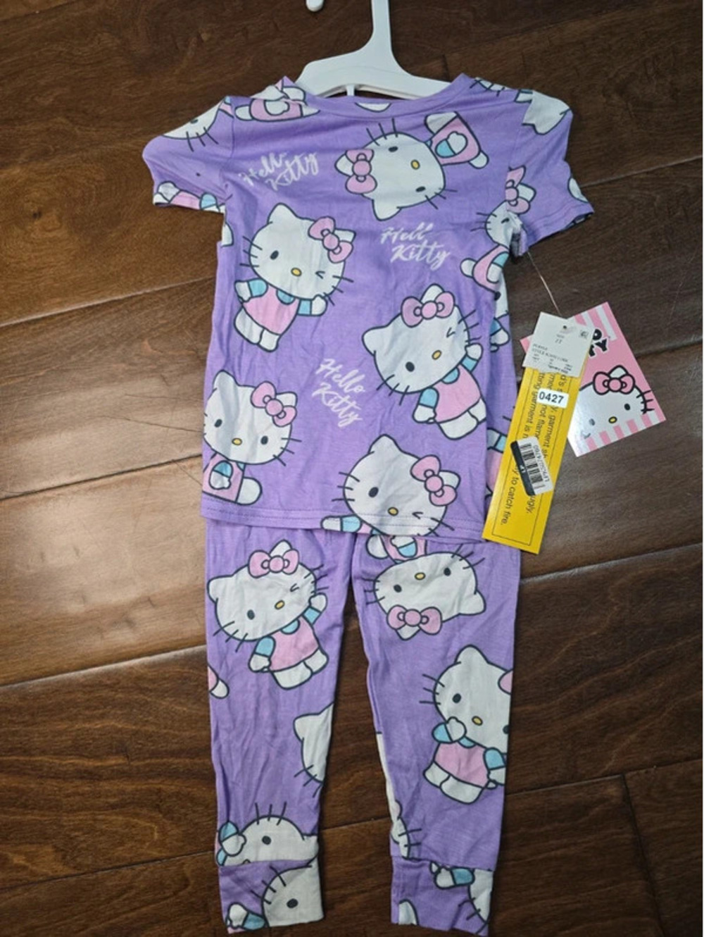 2t brand new, hello, kitty pajamas item 427G7